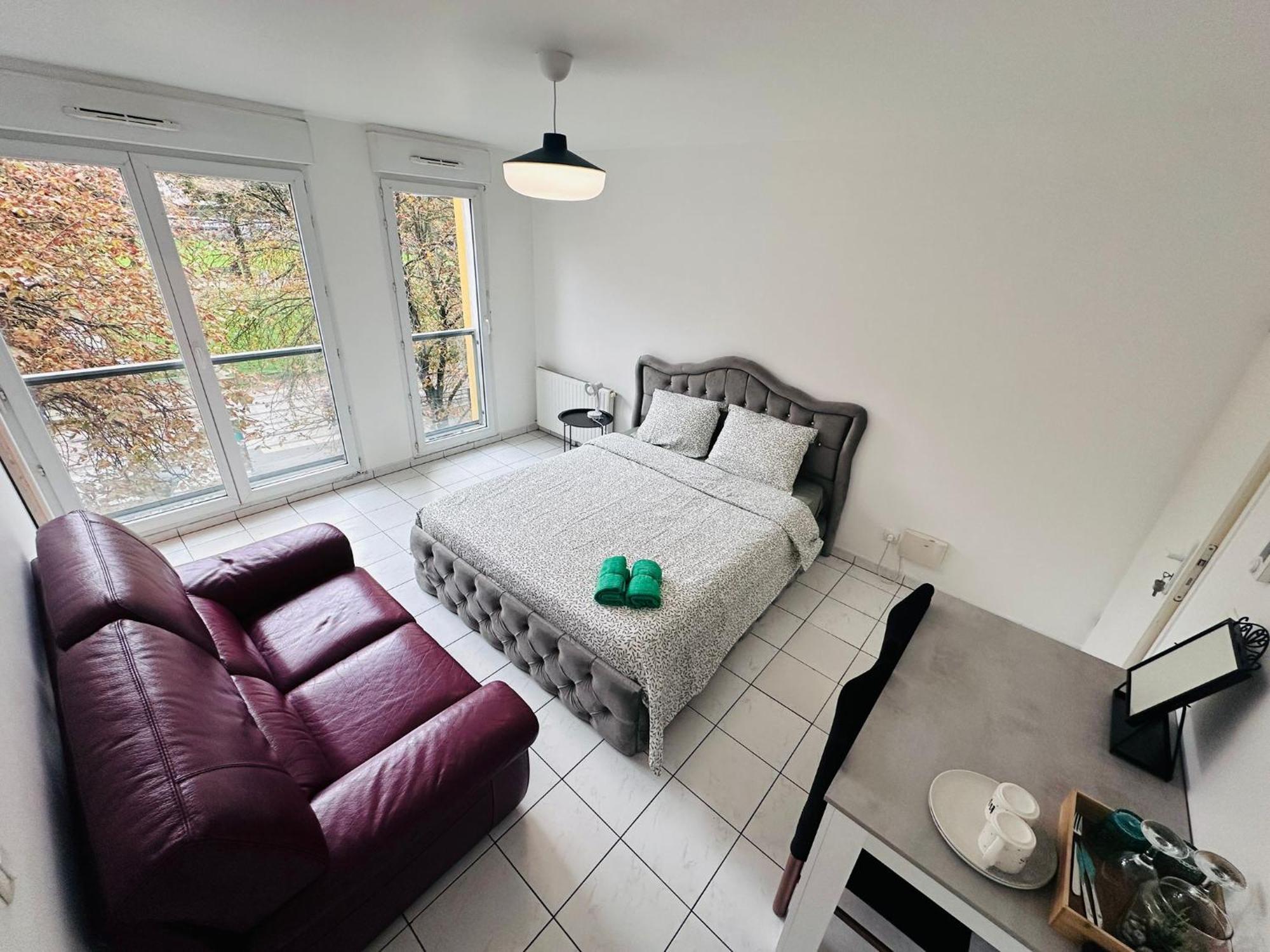 Sri-Indo Bobigny Paris Appartement Buitenkant foto